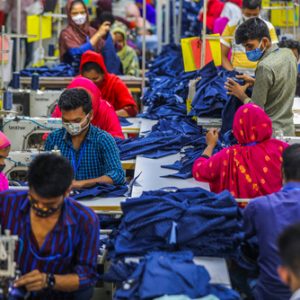 Arbeitskräfte einer Textilfabrik in Bangladesch