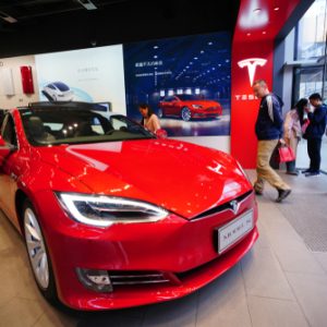 Tesla auf Autoausstellung