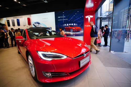 Tesla auf Autoausstellung