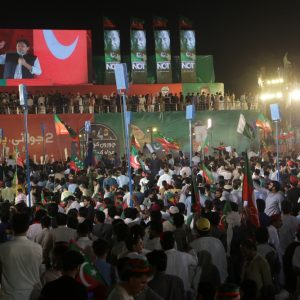 Menschenmassen bei Kundgebung in Islamabad